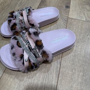 Juicy Couture Pink fur Leopard & Rhinestone Slides-Size 7-Adorable!